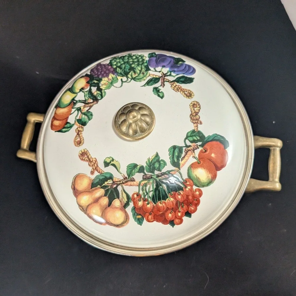 Tabletops Unlimited Fruit Garden‎ 10 Inch Enamel Dutch Oven Casserole with Lid